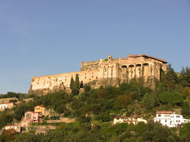 I VIDEO DEL CASTELLO MALASPINA A MASSA, TOSCANA, ITALIA
