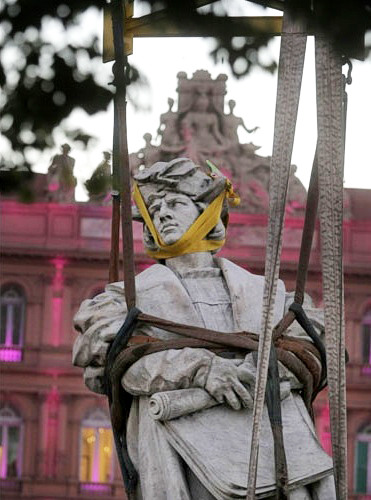 Cristobal Colon statua Argentina 7