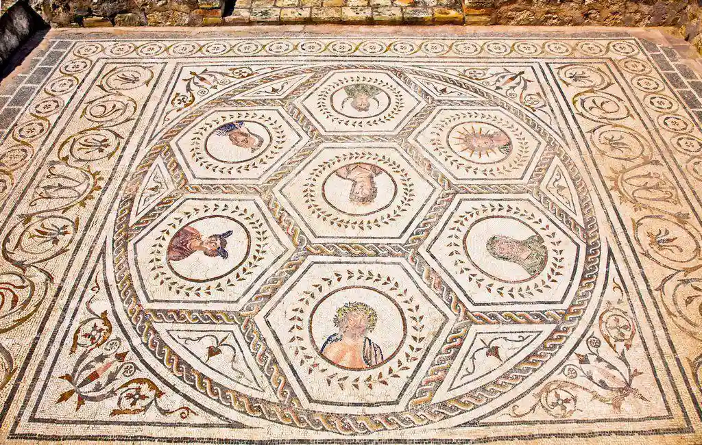 Italica, Sevilla, Spagna, Pavimento a mosaico nella casa del planetario