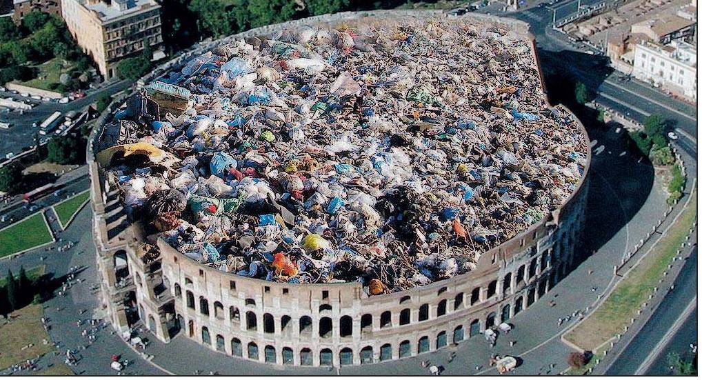 ROMA È LA PATTUMIERA PIÙ BELLA DEL MONDO