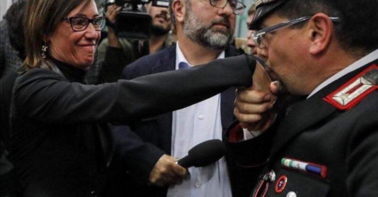 ILARIA CUCCHI UNA DONNA AMMIREVOLE MA SINDACO NO