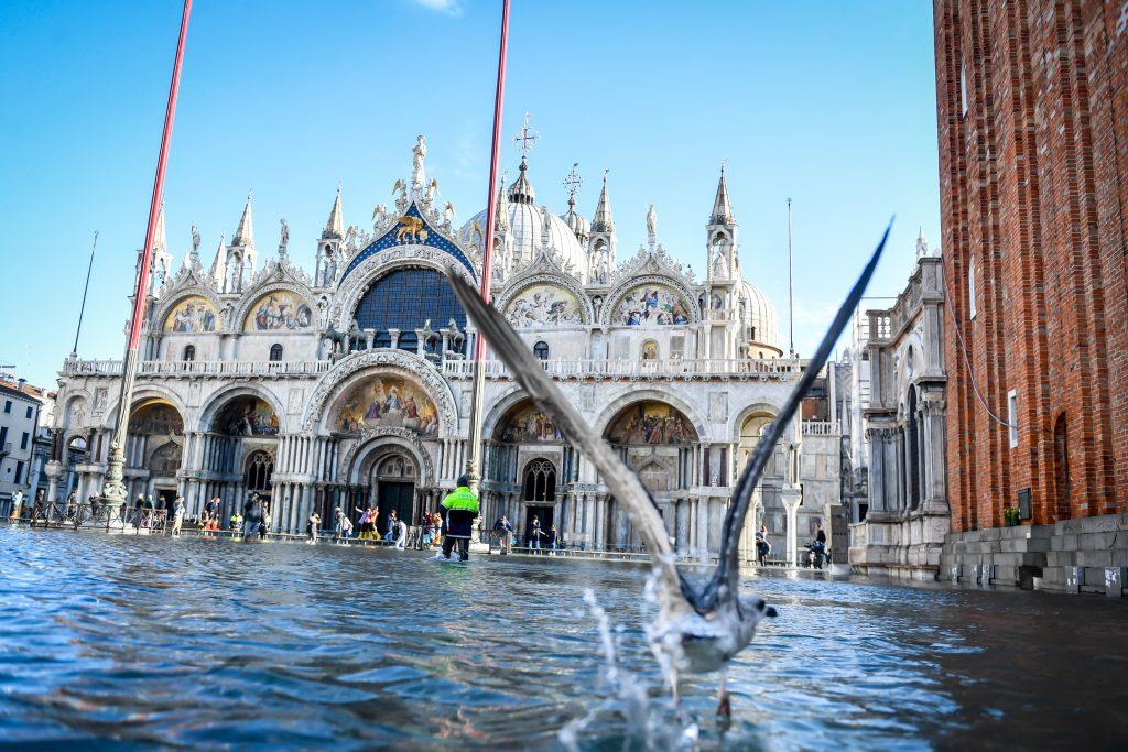 OMAGGIO A VENEZIA SOMMERSA DALLE ACQUE