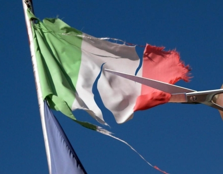 ITALIA E ITALIANI: PAESE E IDENTITÀ IN AGONIA