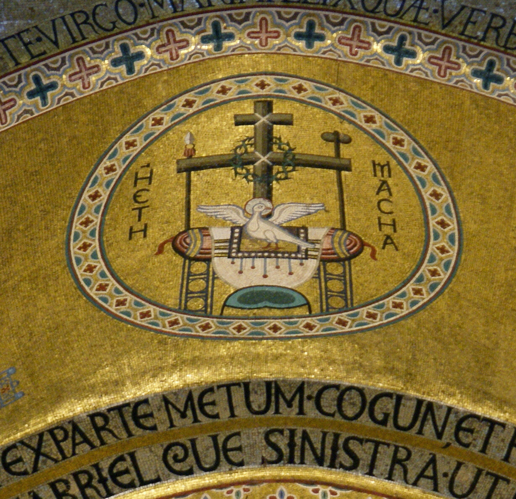 colomba mosaico chiesa