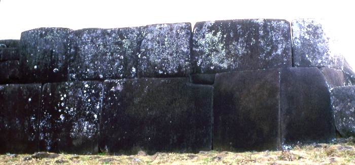 mura isola Pasqua