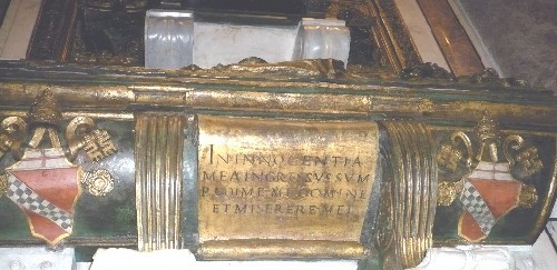 papa innocenzo VIII particolare tomba