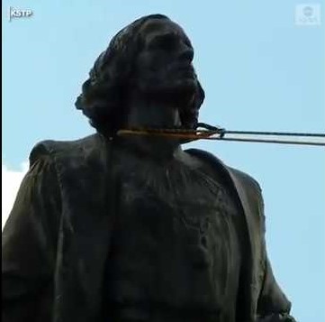statua Cristoforo Colombo decapitato