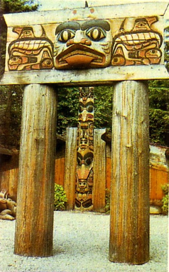 totem funerario Universita della Columbia Britannica